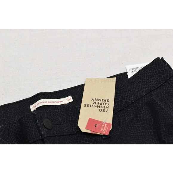 NEW Levi's 720 High-Rise Super Skinny Women's Black Snake Print Jeans Size 32 - Picture 7 of 8